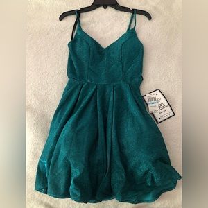 Macy’s Fit & Flare Jade Glitter Dress, Formal Wedding Homecoming Size S, NWT